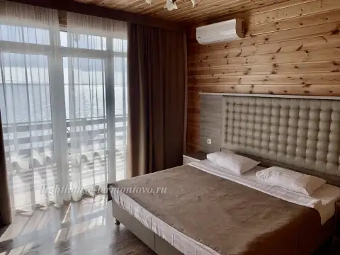 Двухкомнатный номер в коттедже у моря