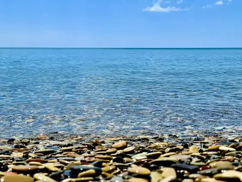 Собственный пляж и шаговая доступность моря